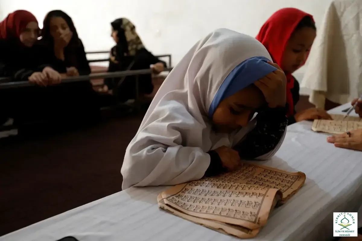 Kur'an-ı Kerim Dağıtımı